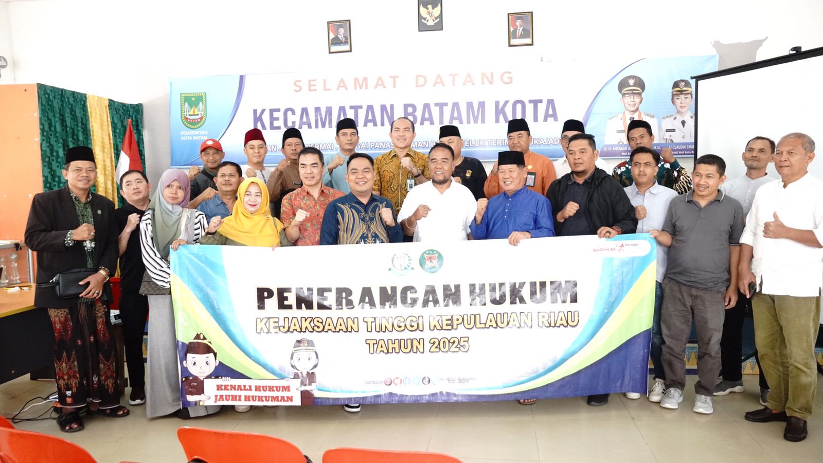Kejati Kepri Melalui Program Binmatkum Gelar Sosialisasi Pencegahan TPPO di Kecamatan Batam Kota | f. Kejati Kepri