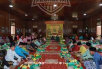 Bupati Lingga Muhammad Nizar Hadiri Makan Berhidang Kenduri Budaya 2025 di Istana Damnah | f. Prokopim Lingga