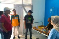Wakil Bupati Lingga, H. Novrizal Didampingi oleh Kepala Dinas Kesehatan Kabupaten Lingga, dr. Bukit Raya Gultom, M.M., Mengunjungi Puskesmas Raya | f. Diskominfo Lingga