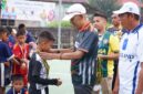 Sekda Lingga H. Armia Tutup Turnamen Futsal U-12 2025, Apresiasi Panitia dan Semangat Para Pemain Muda | f. Diskominfo Lingga