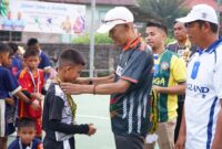 Sekda Lingga H. Armia Tutup Turnamen Futsal U-12 2025, Apresiasi Panitia dan Semangat Para Pemain Muda | f. Diskominfo Lingga