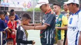 Sekda Lingga H. Armia Tutup Turnamen Futsal U-12 2025, Apresiasi Panitia dan Semangat Para Pemain Muda | f. Diskominfo Lingga