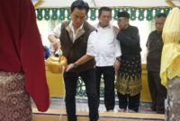 Menko Yusril Ihza Mahendra Menyapa Bunda Tanah Melayu: Ziarah Penuh Makna di Bumi Sejarah Kesultanan Lingga | f. Diskominfo Lingga