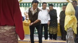 Menko Yusril Ihza Mahendra Menyapa Bunda Tanah Melayu: Ziarah Penuh Makna di Bumi Sejarah Kesultanan Lingga | f. Diskominfo Lingga