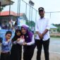 Wakil Bupati Lingga dan Ketua Dekranasda Tinjau Posyandu Cemara, Serahkan APE untuk PAUD di Lingga Utara | f. Red
