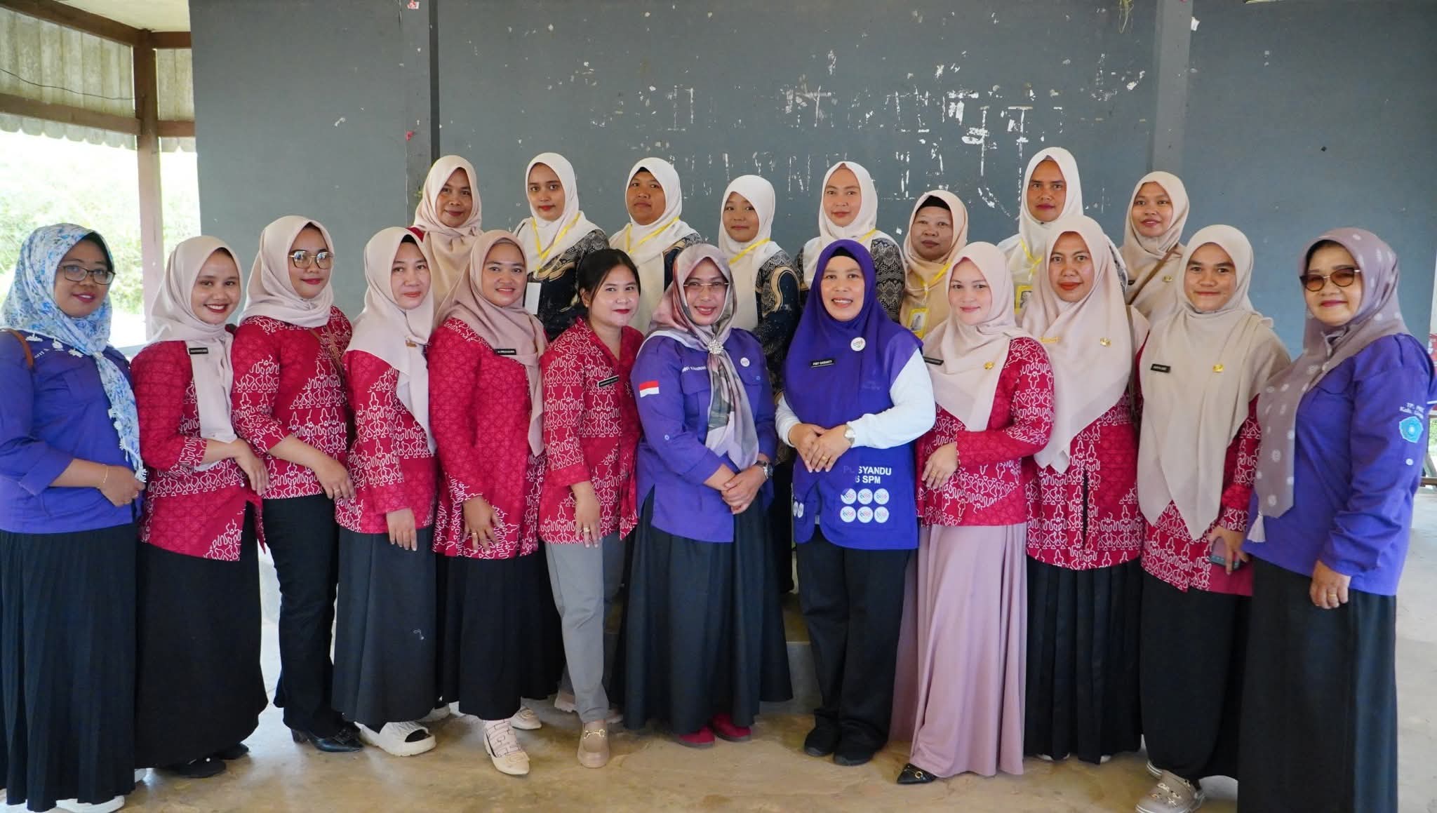 Feby Sarianty Novrizal Tinjau Posyandu Semangka di Bukit Langkap, Dorong Layanan Rutin dan Pencegahan Stunting di Lingga Timur | f. Diskominfo Lingga