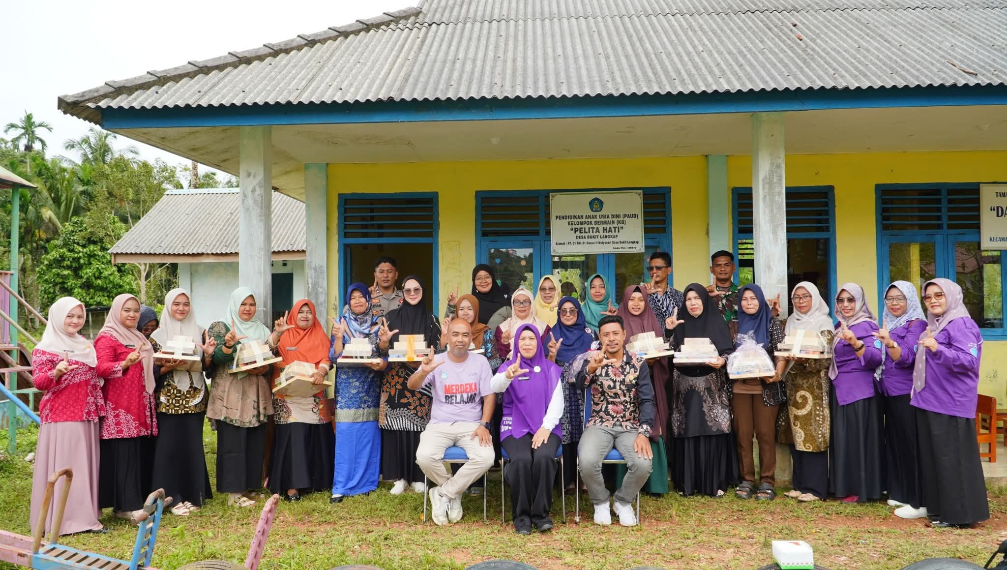PAUD di Lingga Timur Terima Bantuan APE dari Pemkab Lingga, Dorong Anak Belajar Sambil Bermain | f. Diskominfo Lingga