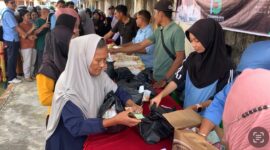 Suasana penuh antusiasme mewarnai gelaran bazar murah PDAM Tirta Lingga dalam rangka memperingati Hari Ulang Tahun (HUT) ke-15 | f. Redaksi
