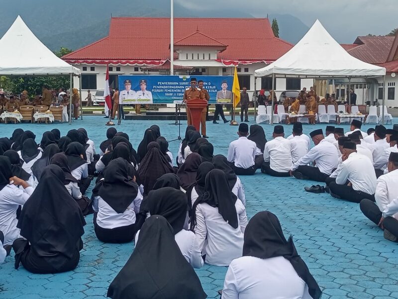 451 PPPK Lingga Resmi Terima SK Tahap Kedua, Gaji yang Tertunda Dua Bulan Segera Dibayarkan | f. Wandy