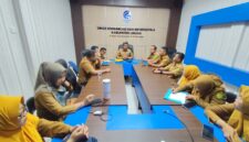 Kadis Kominfo Lingga Izjumadillah Pimpin Rapat Evaluasi Kinerja Bidang IKP: Dorong Profesionalisme dan Transparansi Informasi Publik | Diskominfo Lingga