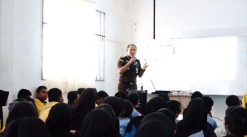 Kejati Kepri Ajak Pelajar SMK Negeri 8 Batam Perangi Narkoba, Lawan Bullying, dan Bijak Bermedsos | f. Kejati Kepri