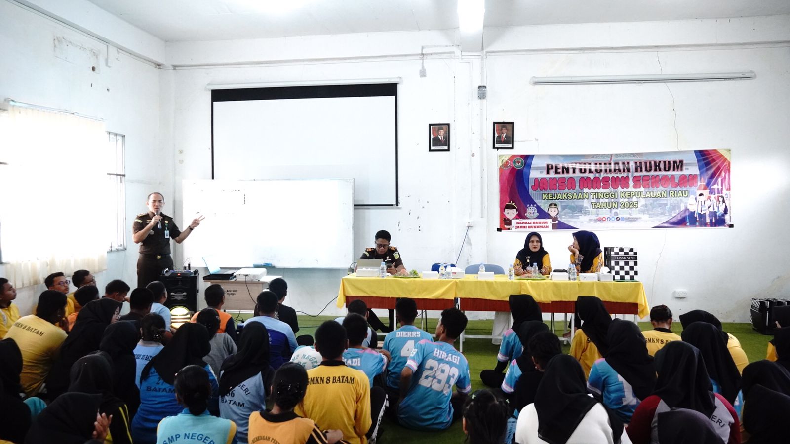 Kejati Kepri Ajak Pelajar SMK Negeri 8 Batam Perangi Narkoba, Lawan Bullying, dan Bijak Bermedsos | f. Kejati Kepri