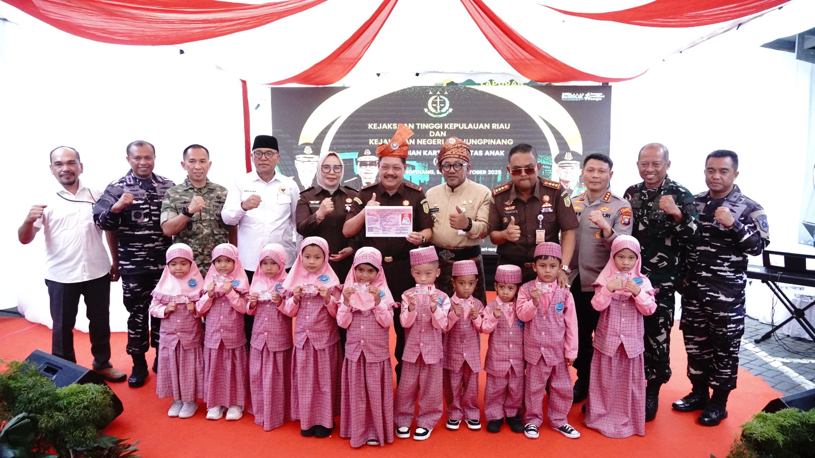 Kajati Kepri Dorong Penegakan Hukum Humanis dan Berkeadilan Saat Kunjungan Kerja ke Kejari Tanjungpinang | f. Kejati Kepri
