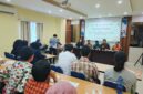 OJK Kepri Gelar ToT “Masyarakat Cerdas Keuangan Menuju Indonesia Emas” di Dabo Singkep | f. Wandy