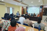 OJK Kepri Gelar ToT “Masyarakat Cerdas Keuangan Menuju Indonesia Emas” di Dabo Singkep | f. Wandy