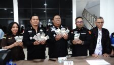 Kejati Kepri Terima Pengembalian Kerugian Negara USD 272.497 dari Dirut PT BDP dalam Kasus Korupsi PNBP Pelabuhan Batam | f. Kejati kepri