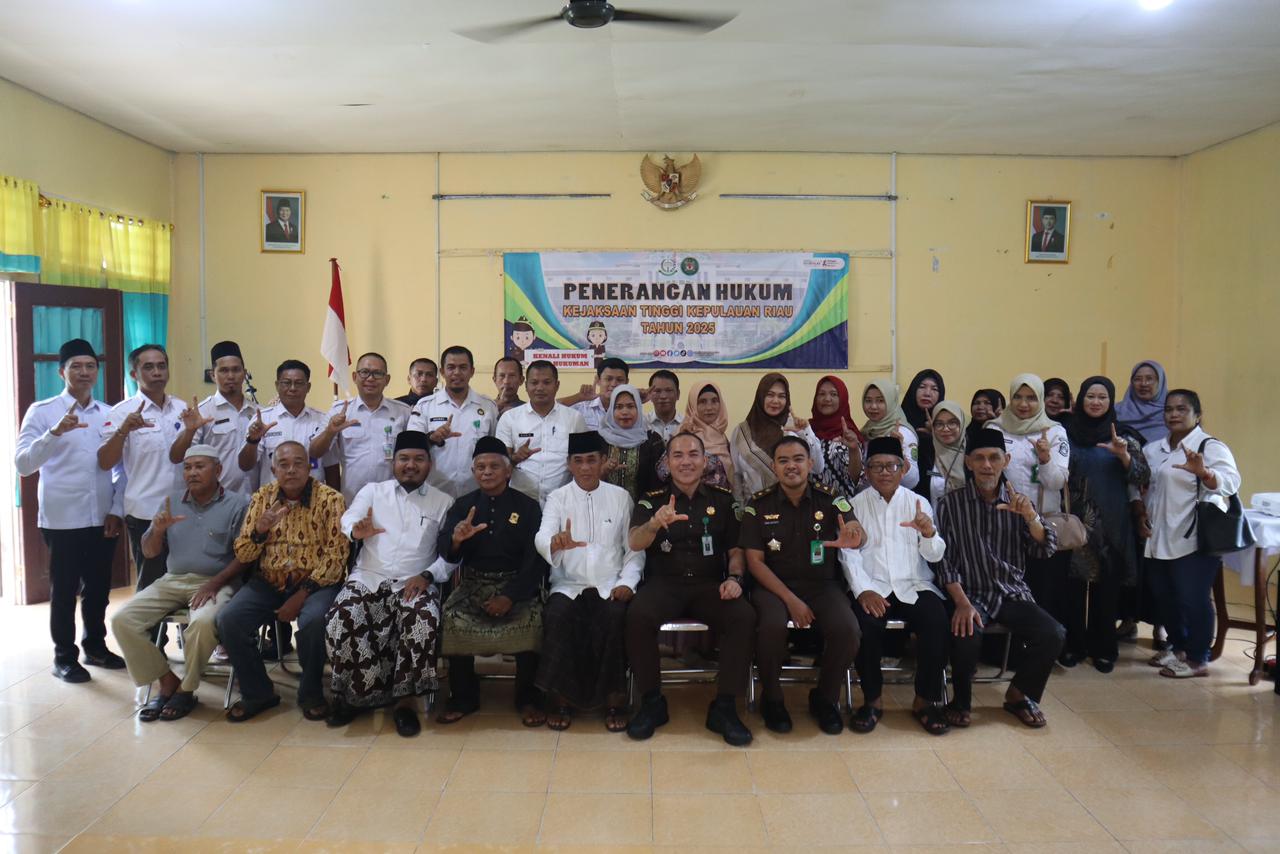 Kejati Kepri dan Kejari Lingga Ajak Aparatur dan Masyarakat Singkep Kolaborasi Cegah Korupsi | f. Kejati Kepri