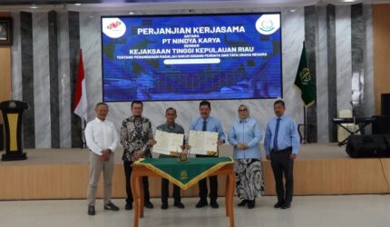 Kejati Kepri dan PT Nindya Karya Jalin Sinergi Hukum untuk Wujudkan Good Governance | f. Kejati Kepri