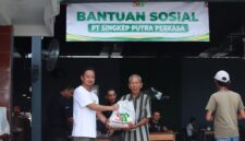 PT Singkep Putra Perkasa Kembali Salurkan 200 Paket Sembako untuk Warga Lingga, Bukti Nyata Komitmen CSR | f. Fikri