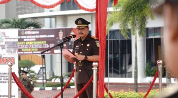 Kajati Kepri J. Devy Sudarso Ajak Generasi Muda Adhyaksa Wujudkan Kejaksaan Berintegritas di Peringatan Sumpah Pemuda ke-97 | f. Kejati Kepri