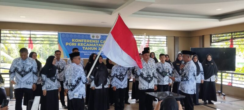Zuhdi Insani Terpilih Sebagai Ketua PGRI Cabang Singkep Periode 2025-2030 | f. Redaksi