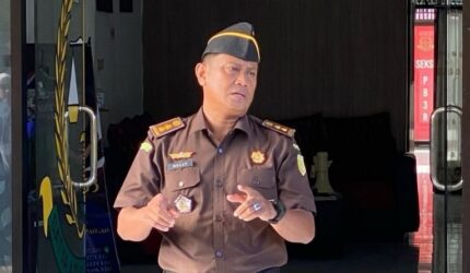 Rully Affandi, S.H., M.H. Kajari Lingga Baru menggantikan Amriyata, S.H., M.H. | f. Redaksi