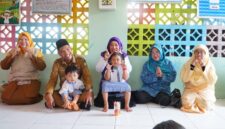 Feby Sarianty Novrizal Tinjau Posyandu dan Sosialisasi 6 SPM di Singkep Pesisir, Dorong Kesehatan dan Pelayanan Publik Berkualitas | f. Diskominfo Lingga