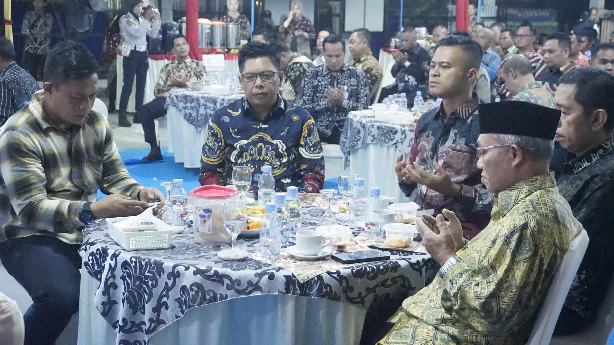 Malam Haru Pisah Sambut Kajari Lingga: Bupati Nizar Ucapkan Terima Kasih dan Sambut Hangat Rully Affandi | f. Diskominfo Lingga