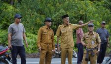 Sekda Kabupaten Lingga, H. Armia meninjau lokasi pembangunan Sekolah Rakyat beberapa waktu lalu | f. Diskominfo Lingga