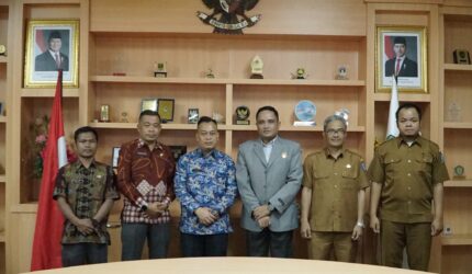 Bupati Lingga Paparkan Monev KIP 2025, Tegaskan Komitmen Transparansi Informasi Publik | f. Diskominfo Lingga