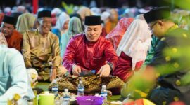 Malam Syukuran Hari Jadi ke-22 Kabupaten Lingga: Tradisi Makan Sehidang Berlima Jadi Simbol Kebersamaan dan Harmoni | f. Diskominfo Lingga