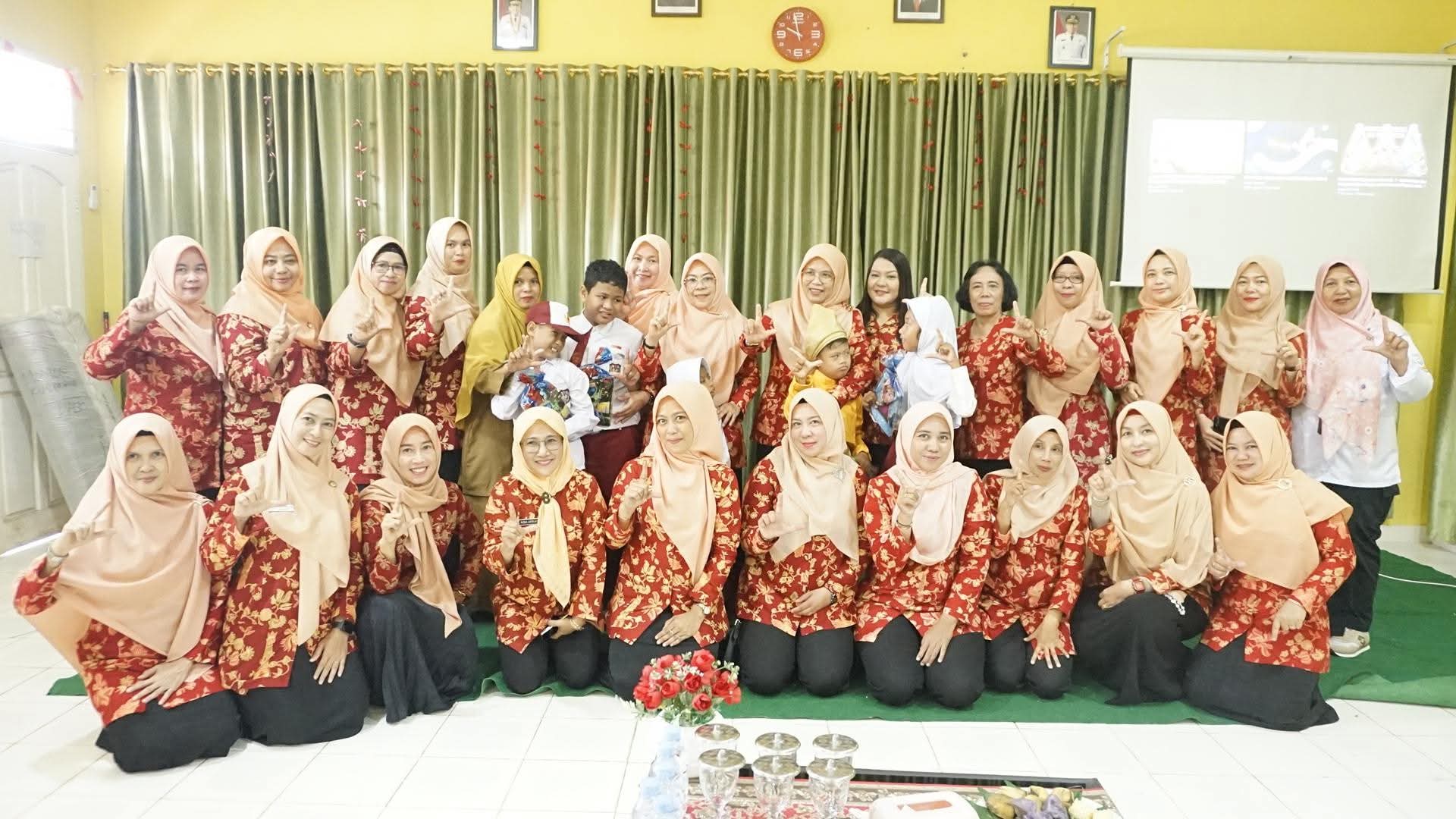 DWP Kabupaten Lingga Gelar Bakti Sosial di SLB Negeri Singkep, Wujud Kepedulian untuk Anak Berkebutuhan Khusus | f. Diskominfo Lingga