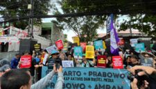 Aksi Solidaritas Mendukung Tempo Melawan Gugatan Rp 200 Miliar oleh Mentan Amran Sulaiman | f. Redaksi