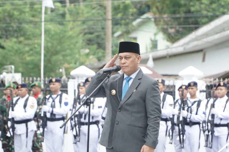 Peringati Hari Pahlawan 2025, Bupati Lingga M. Nizar Ajak Warga Teladani Semangat Juang Para Pahlawan | f. Diskominfo Lingga