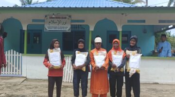 Jauh Dimata Dekat Dihati: Apri Fajar Hermanto Salurkan Puluhan Paket Sembako untuk Warga di Sungai Buluh | f. Redaksi