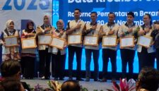 Lingga Raih Prestasi Nasional di Momen Hari Jadi ke-22: Disperindagkop UKM Lingga Raih Peringkat Dua Nasional dalam Pelaporan Kebutuhan Pokok | f. Redaksi