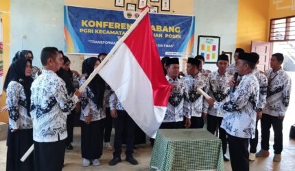 Johari Resmi Dilantik Sebagai Ketua PGRI Kecamatan Kepulauan Posek, Siap Jalankan Amanah Bersama Majukan Dunia Pendidikan | f. Redaksi