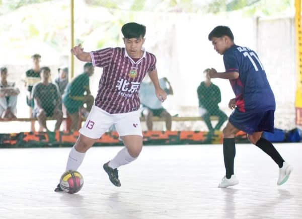 Beby dikatakan mirip dengan Bupati Lingga M. Nizar tampil efik membela Beijing A pada turnamen futsal LMG CUP II 2025 | f. Redaksi