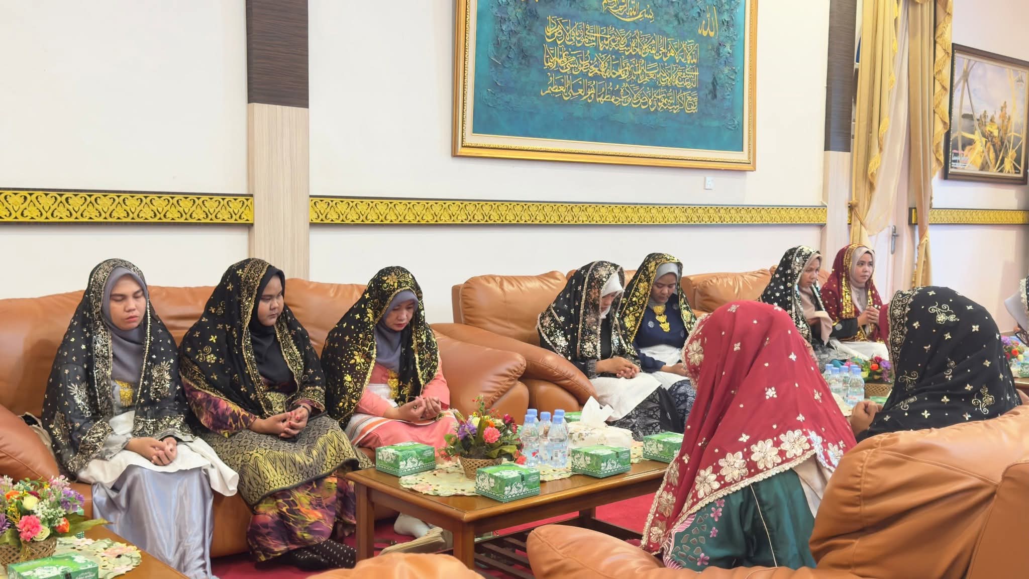 Menganyam Masa Depan Warisan Leluhur: Tudung Manto Lingga Melangkah ke Panggung Kualitas Global | f. Redaksi