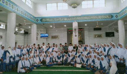 Ketua Dekranasda Lingga Hadiri Pembukaan Pengajian Dhuha Rajab, Sya’ban, dan Ramadhan BKMT Singkep | f. Diskominfo Lingga