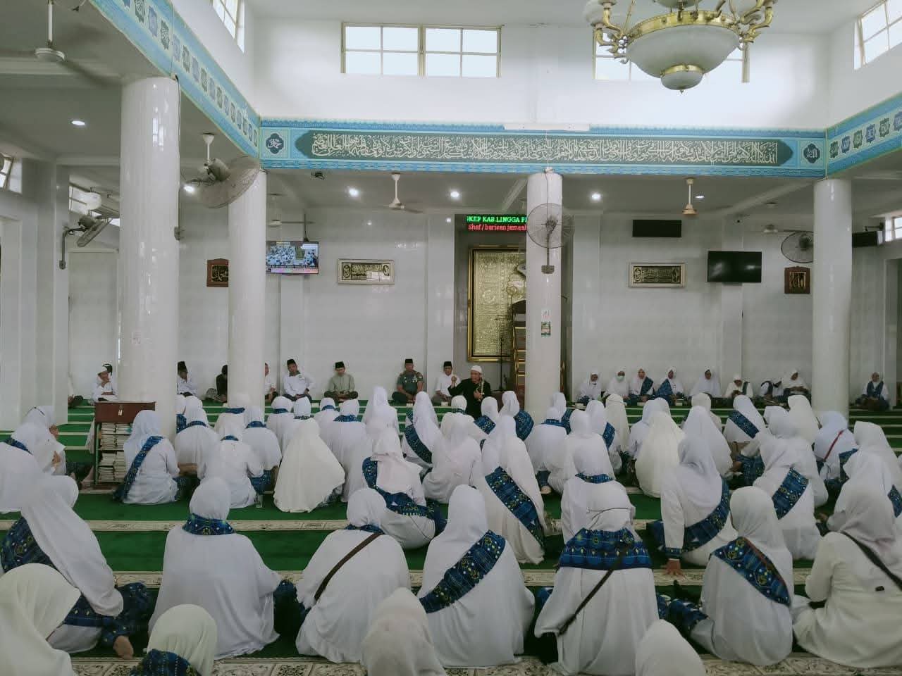 Ketua Dekranasda Lingga Hadiri Pembukaan Pengajian Dhuha Rajab, Sya’ban, dan Ramadhan BKMT Singkep | f. Diskominfo Lingga