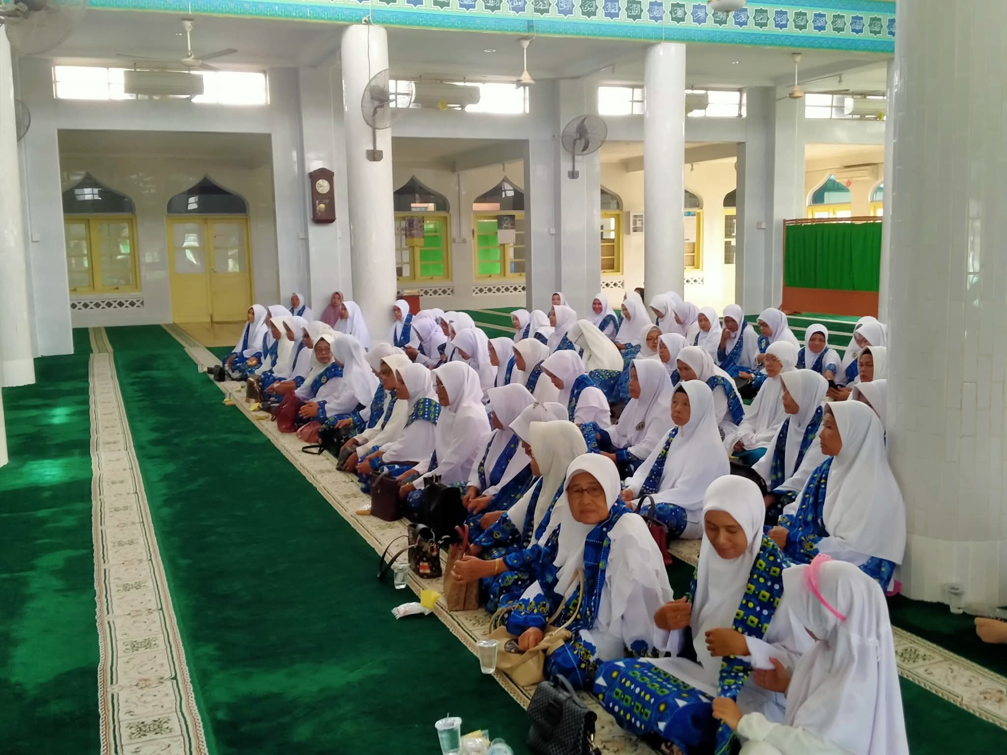 Ketua Dekranasda Lingga Hadiri Pembukaan Pengajian Dhuha Rajab, Sya’ban, dan Ramadhan BKMT Singkep | f. Diskominfo Lingga