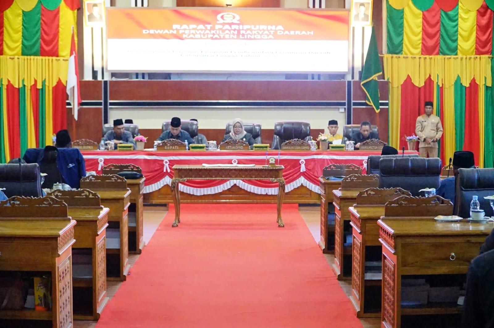 Bupati dan Wakil Bupati Lingga Hadiri Rapat Paripurna DPRD: Bahas Propemperda dan Finalisasi APBD 2026 dalam Rangka Penataan Arah Pembangunan Daerah | f. Redaksi