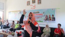 Bupati Lingga dan Bunda Genre Hadiri Sosialisasi Forum Genre di SMAN 1 Singkep Pesisir | f. Redaksi