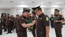 Lantik Aspidum Baru, Kajati Kepri J. Devy Sudarso Tekankan Profesionalitas dan Integritas Penegakan Hukum | f. Kejati Kepri