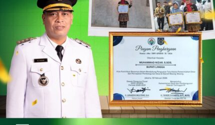 Pemkab Lingga menerima penghargaan nasional atas dukungan penguatan tata kelola pemerintahan desa dan percepatan pembangunan desa. Penghargaan diserahkan Menko Pangan Zulkifli Hasan dan Mendes PDT Yandri Susanto di Jakarta, 16 Februari 2026 | f. Prokopim Lingga