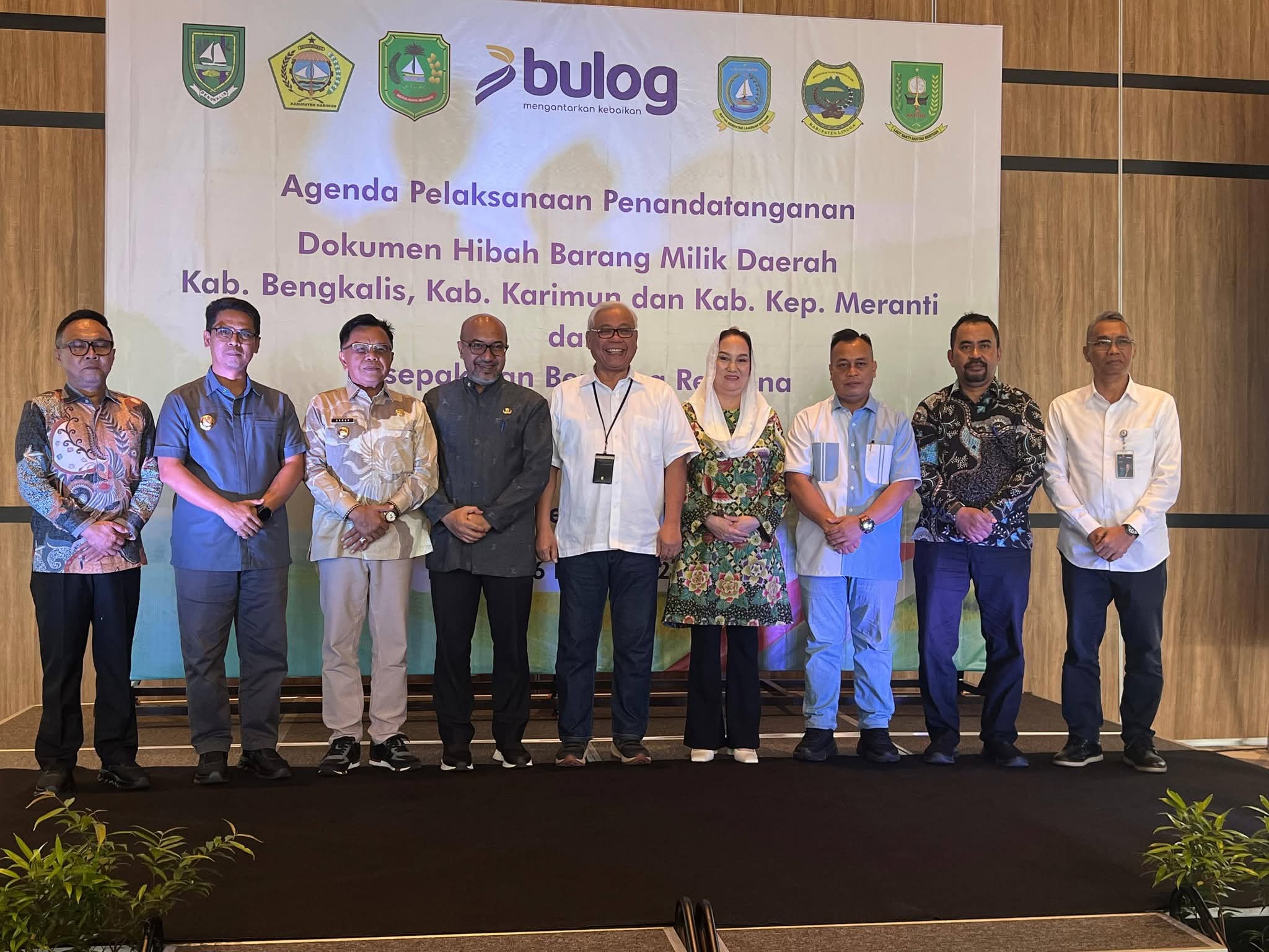 Bupati Lingga Teken Kesepakatan Hibah Tanah dengan Perum Bulog, Perkuat Ketahanan Pangan Daerah | f. Diskominfo Lingga