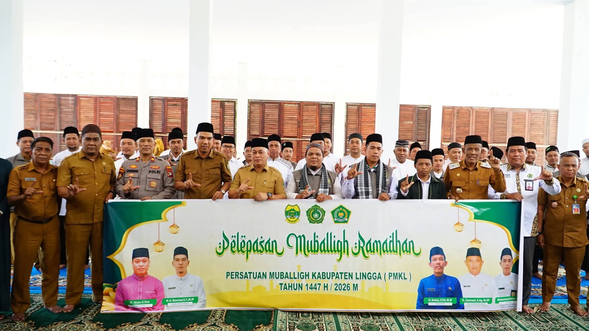 Pemerintah Kabupaten Lingga meresmikan Masjid Al-Hijrah di Jalan Istana Kota Baru, dirangkai Sholat Zuhur bersama dan pelepasan Mubaligh Ramadhan PMKL 1447 H / 2026 M | f. Diskominfo Lingga