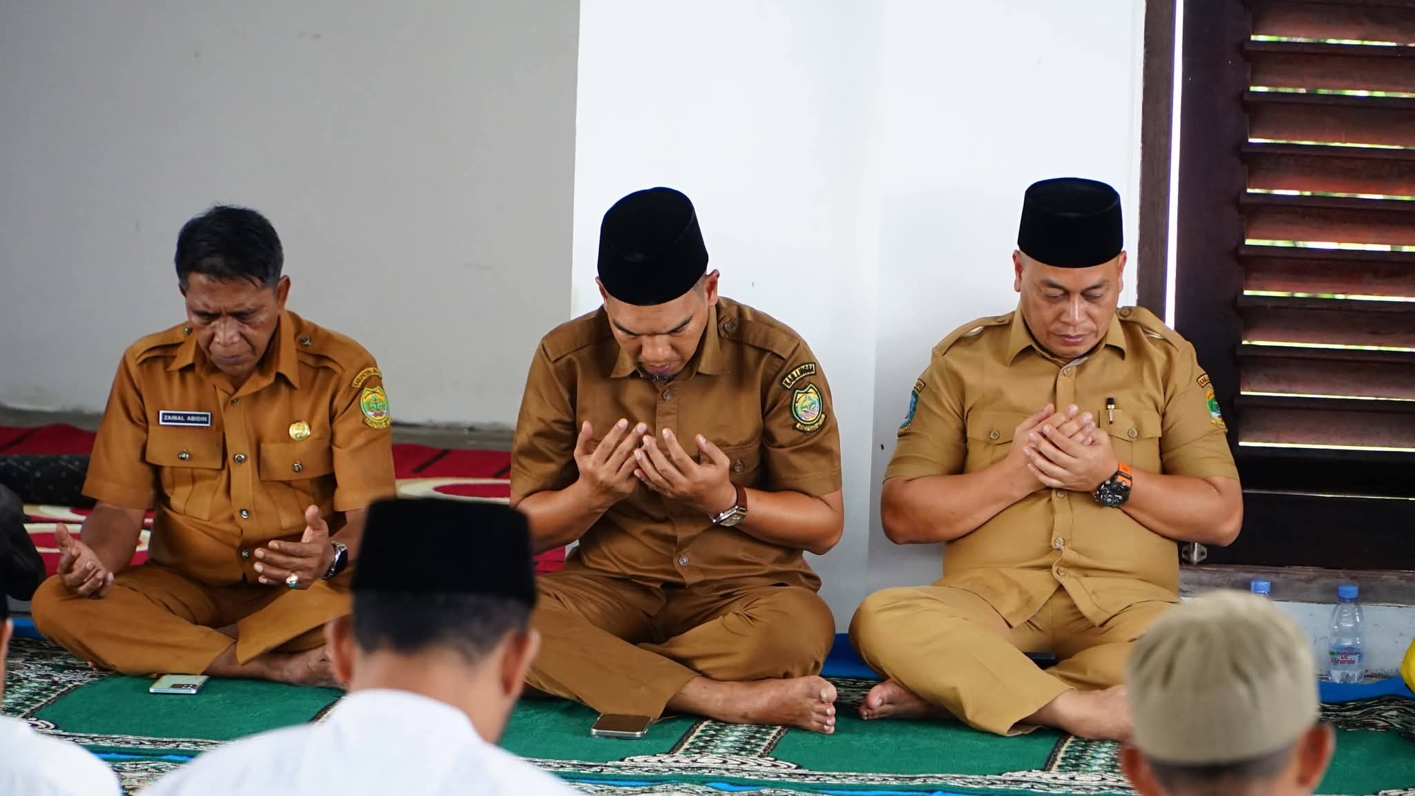 Pemerintah Kabupaten Lingga meresmikan Masjid Al-Hijrah di Jalan Istana Kota Baru, dirangkai Sholat Zuhur bersama dan pelepasan Mubaligh Ramadhan PMKL 1447 H / 2026 M | f. Diskominfo Lingga