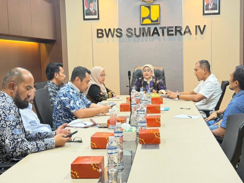 Wakil Bupati Lingga Novrizal melakukan konsultasi ke Balai Wilayah Sungai Sumatera IV untuk mempercepat pembangunan infrastruktur, pengendalian banjir, dan pengelolaan sumber daya air di Kabupaten Lingga | f. Diskominfo Lingga